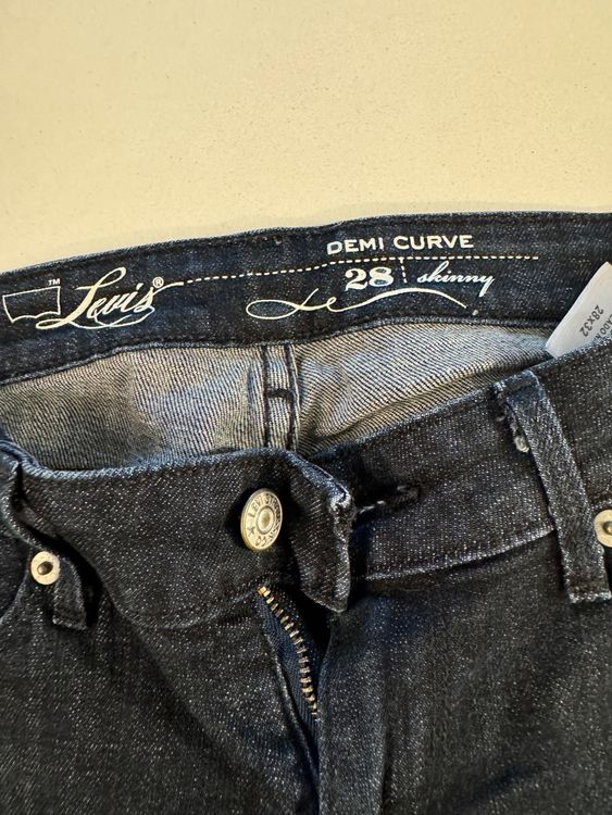Levi's Jeans: Levi’s Jeans für Damen – Usato da Melide venduto da falkenauge444 1