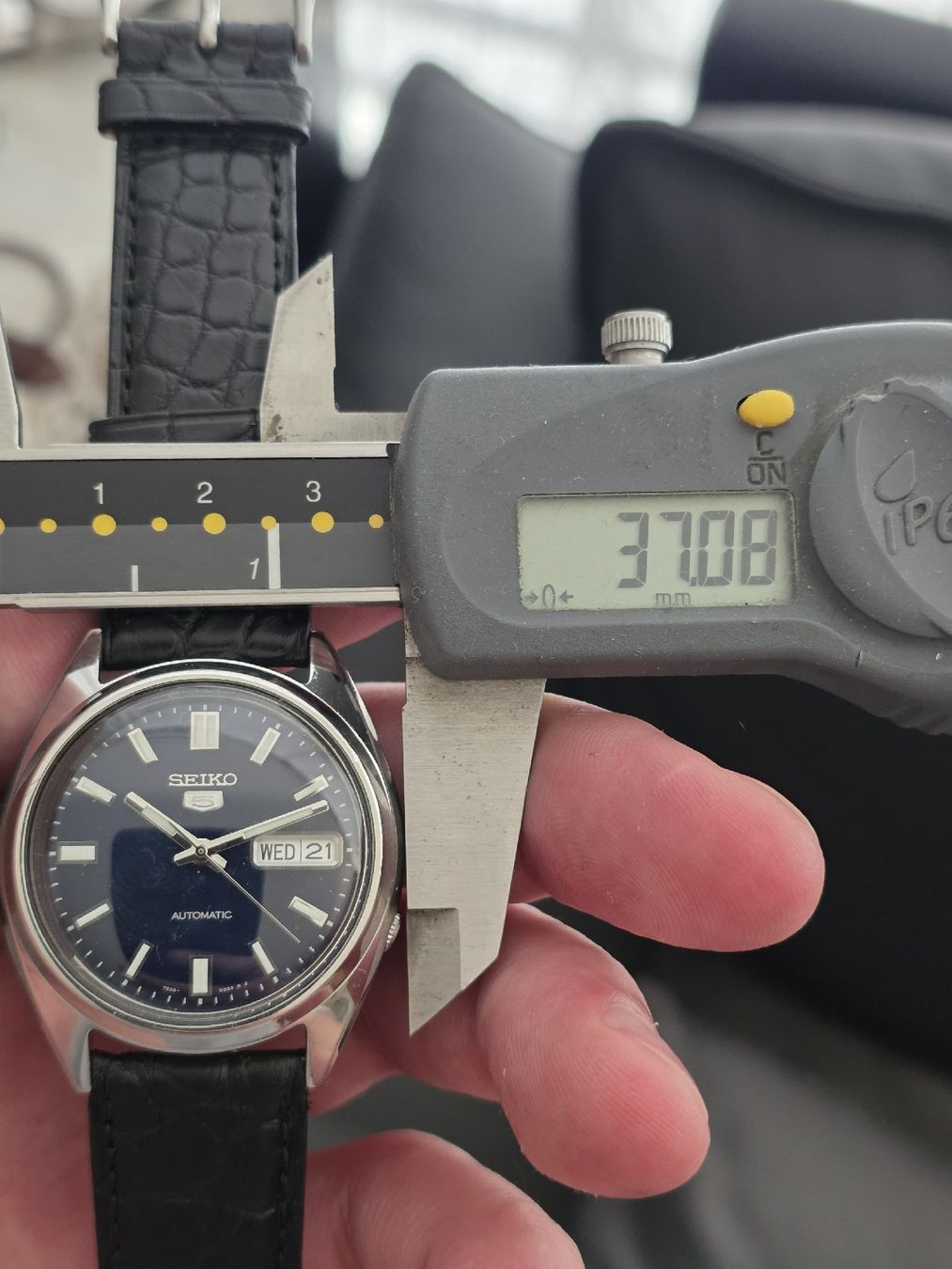 Seiko Uhren: Seiko 5 automatique,  verre plexi  – Gebraucht aus Grand-Lancy von Precision-GE 8