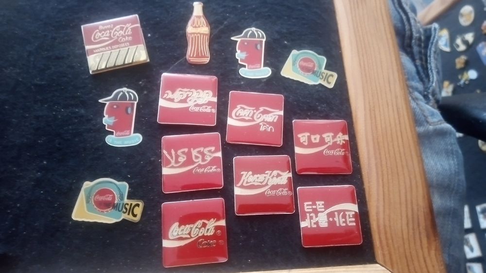 Coca-Cola Plaketten & Abzeichen: Coca-Cola Pins, seltene Sammlung, diverse Länder, Top! – Gebraucht aus Belp von Guadalupe84