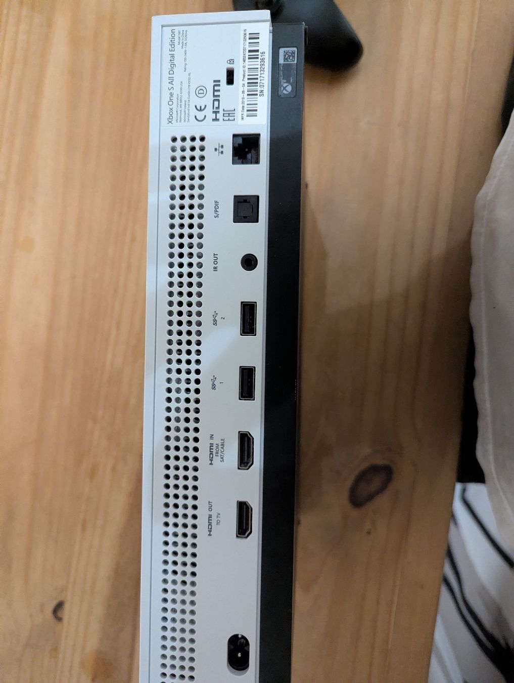 Microsoft Console: Xbox One S All Digital Edition – Usato da Roggliswil venduto da gianfelber123 3