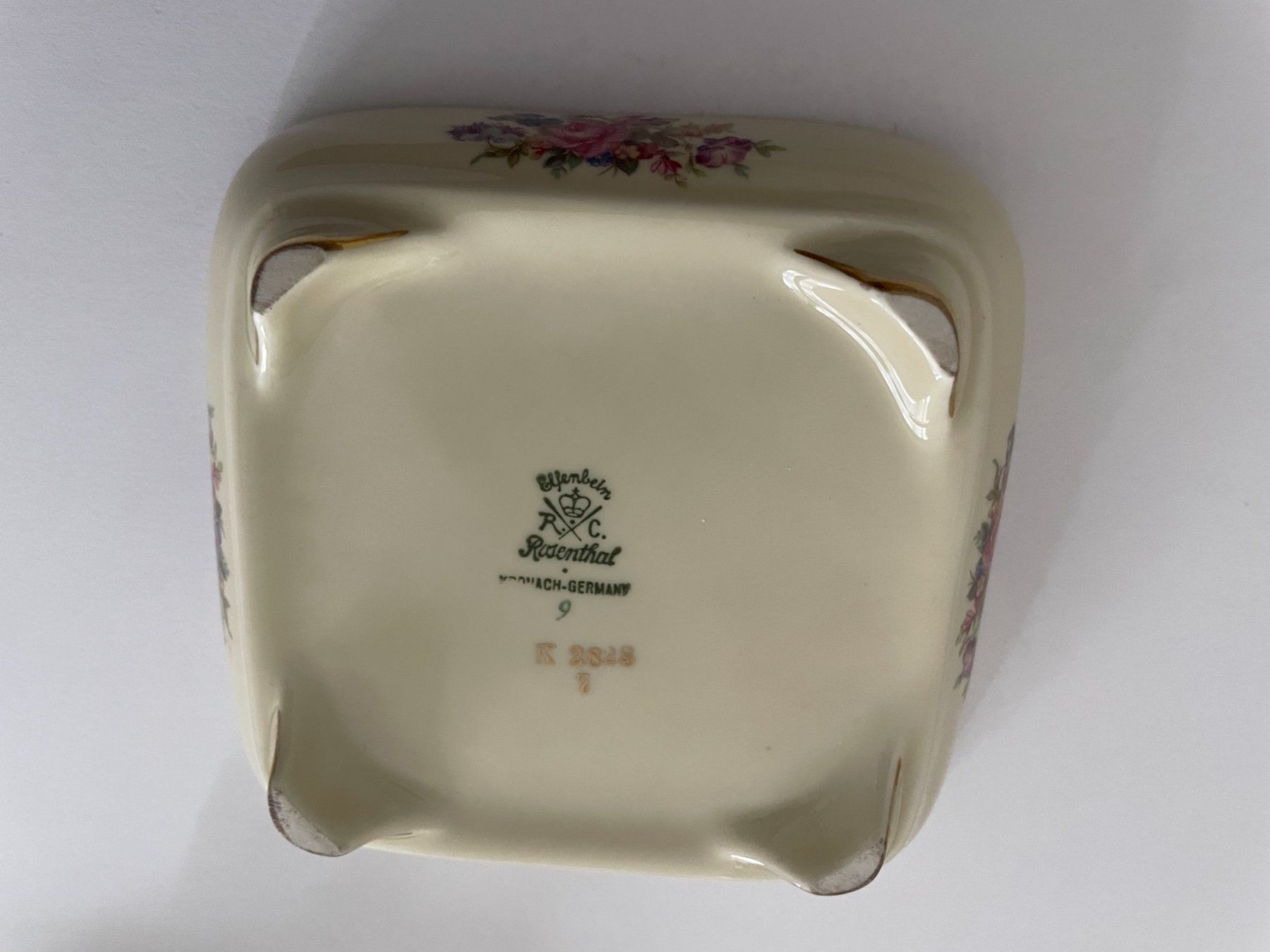 Rosenthal Tutte le decorazioni: BONBONIERE - ELFENBEIN - ROSENTHAL – Usato da Uhwiesen venduto da Uhwiesen 3
