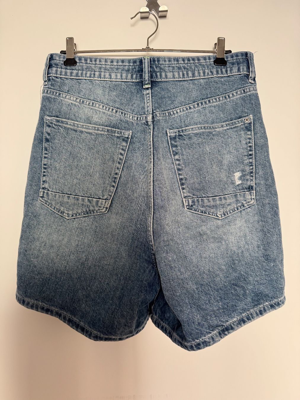 Esprit Jeans: Jeans Shorts Damen Grösse 29, edc Esprit – Usato da Niederhasli venduto da Erwied 1