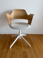 Bürostuhl, Holz, Sitzpolster weiss, Drehkreuz