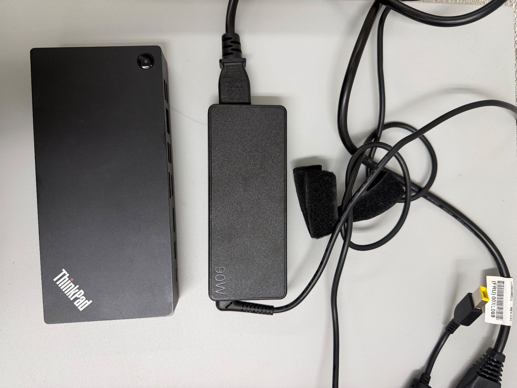 Lenovo Dockingstation: Lenovo ThinkPad USB-C Dock Gen 2 – Gebraucht aus Gümligen von Brocki-Reimal-Stift 1