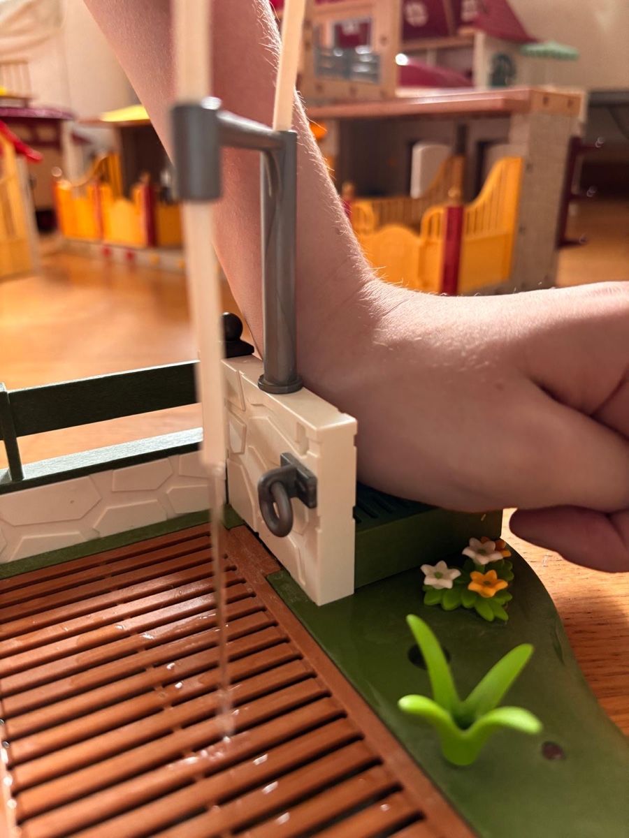 Schleich Giocattoli: Schleich Waschstation + Pferdebox – Usato da Bern venduto da anj42
