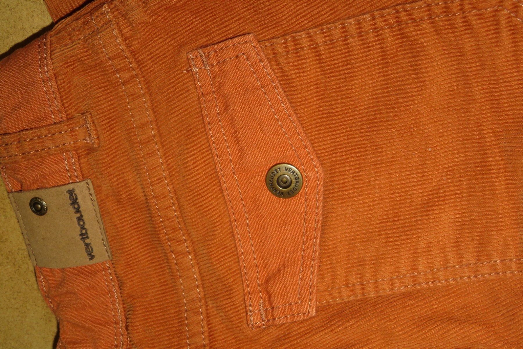 Vertbaudet Pantaloni: Vertbaudet Cordhose in Gr. 146-152 – Usato da Steckborn venduto da Bibendum02 1