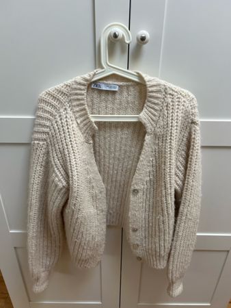 Zara Strickjacke beige grob gestrickt Grösse S neuwertig