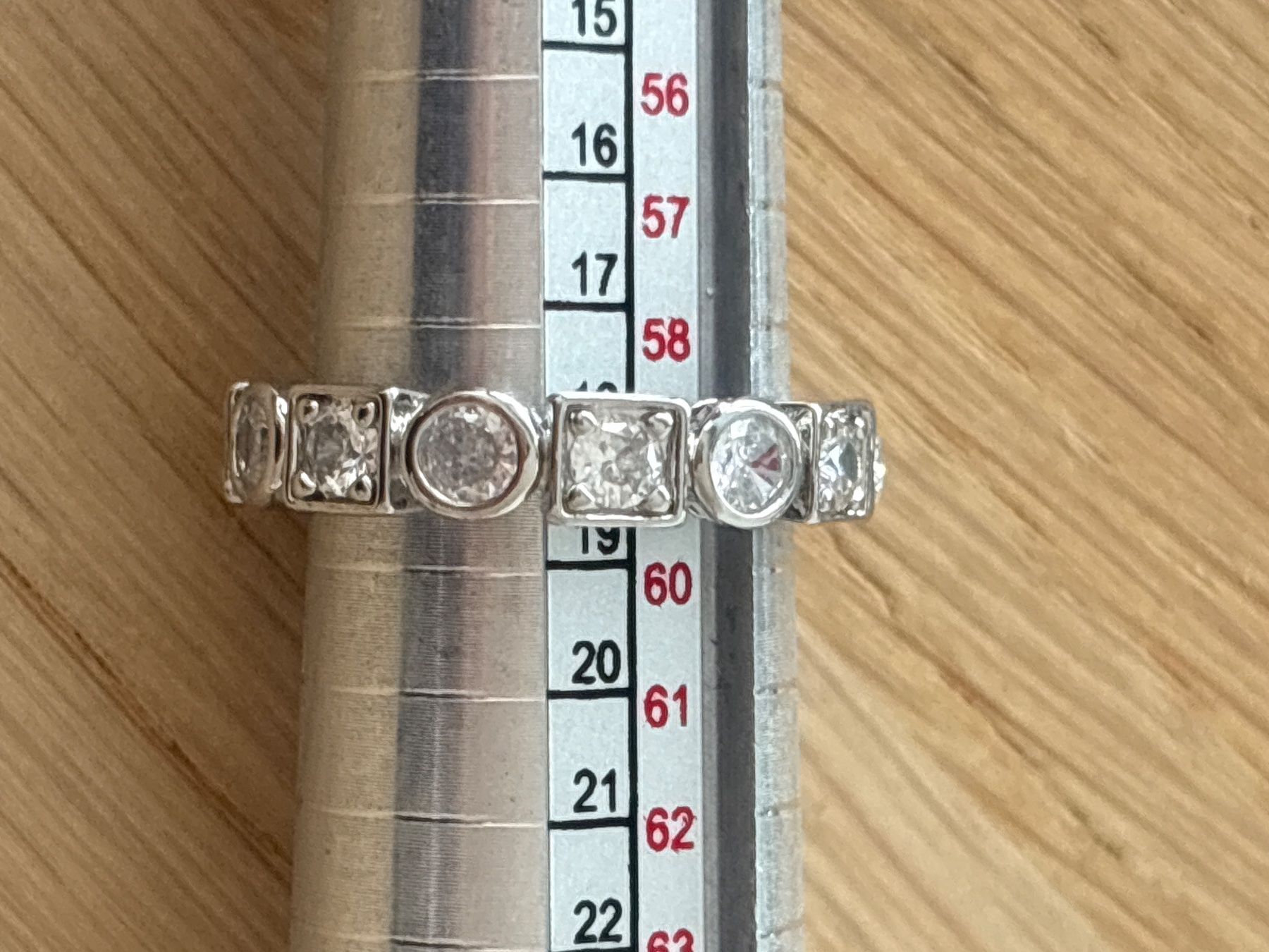 Anelli: Luxus Elegante Gr: 19/9 Ring Memoire Farbe :  Silber – Nuovo (secondo la descrizione) da Biel-Bienne venduto da Roserosse13 4