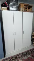 Schrank weiss