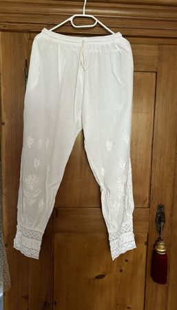 Indische Hose mit Stickereien S