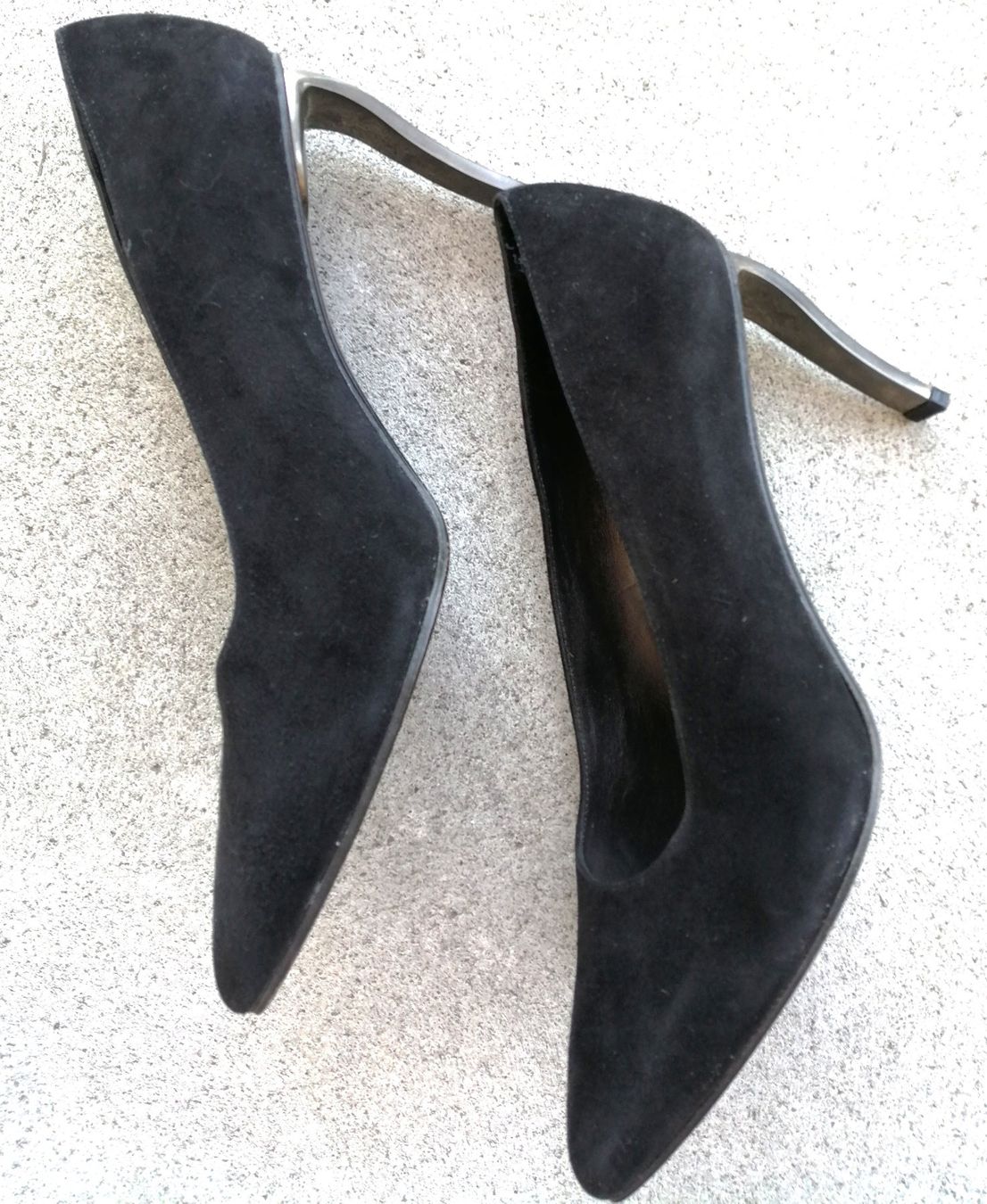 Stuart Weitzman Scarpe da donna: Pumps Stuart Weitzman, Wildleder, Schwarz, Grösse  40 1/2 – Usato da Schaffhausen venduto da Domifran 1