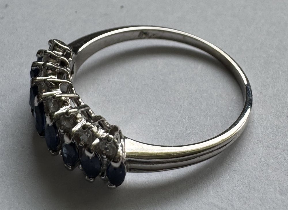 Damenring 18Karat Weissgold mit Saphiren und Brillanten 2