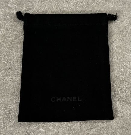 CHANEL Säckli in BLACK ...