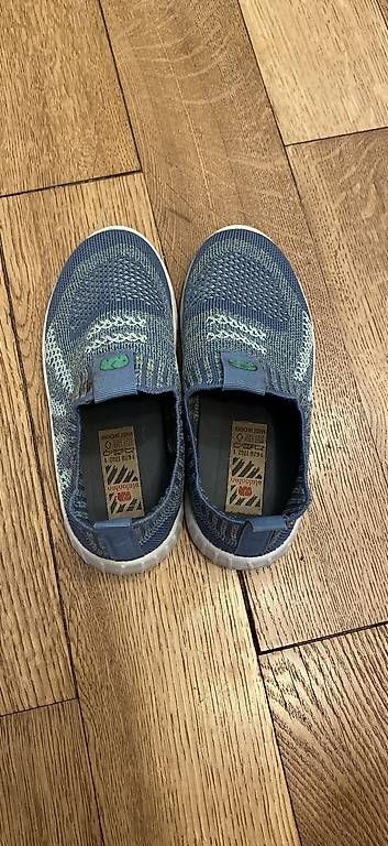 Schuhe für Jungen: Elefanten Kinder Hausschuhe – Gebraucht aus Liestal von sorryChris
