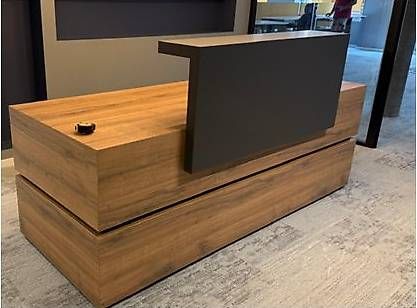 Equipement de magasin & Foires: Reception Desk – D'occasion à Genève par sac_yk6n