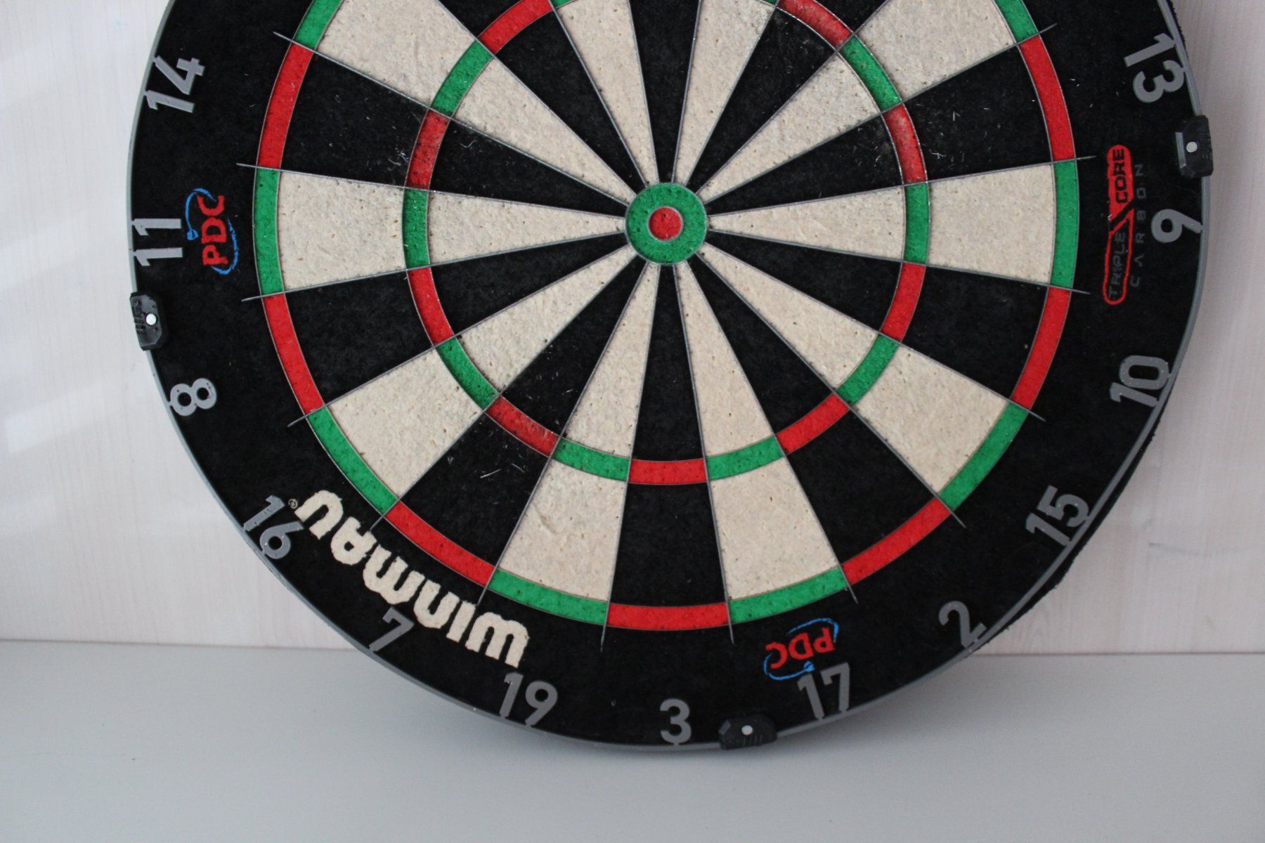 Freccette: Winmau Blade 6 Triple Core Carbon Dartboard / Dart Board – Usato da Ebertswil venduto da Ricogoeritz 2