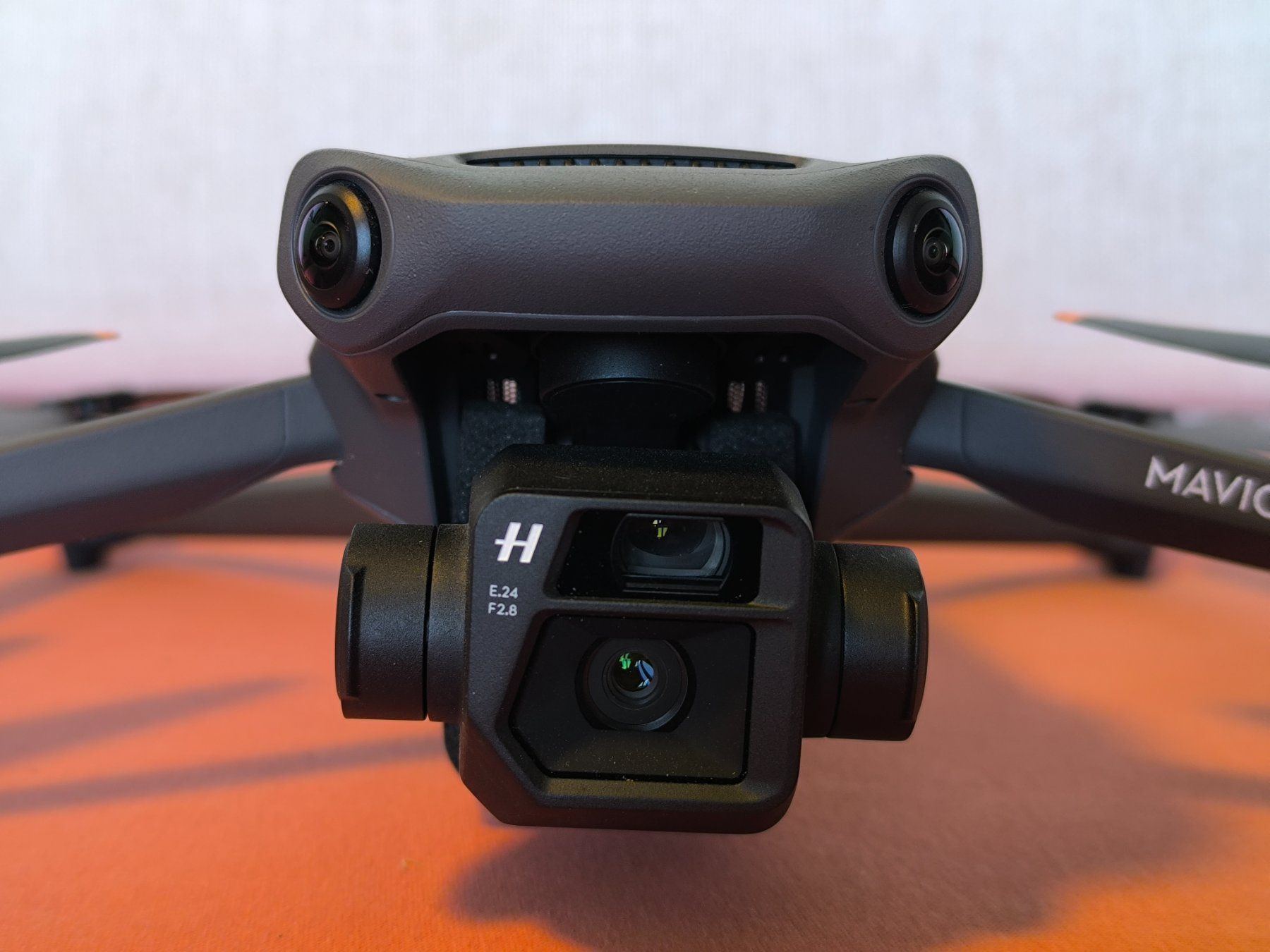DJI Videocamere: DJI Mavic 3 mit RC Pro + Fly More Combo – Usato da Feusisberg venduto da Kicki355 1