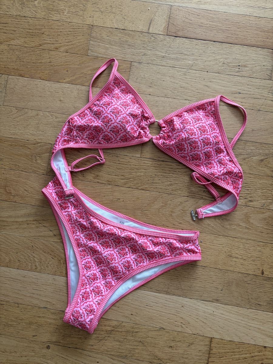 Costumi da bagno & Bikini: Ensemble bikini rose à motif abstrait, taille M – Nuovo (secondo la descrizione) da Martigny venduto da O96