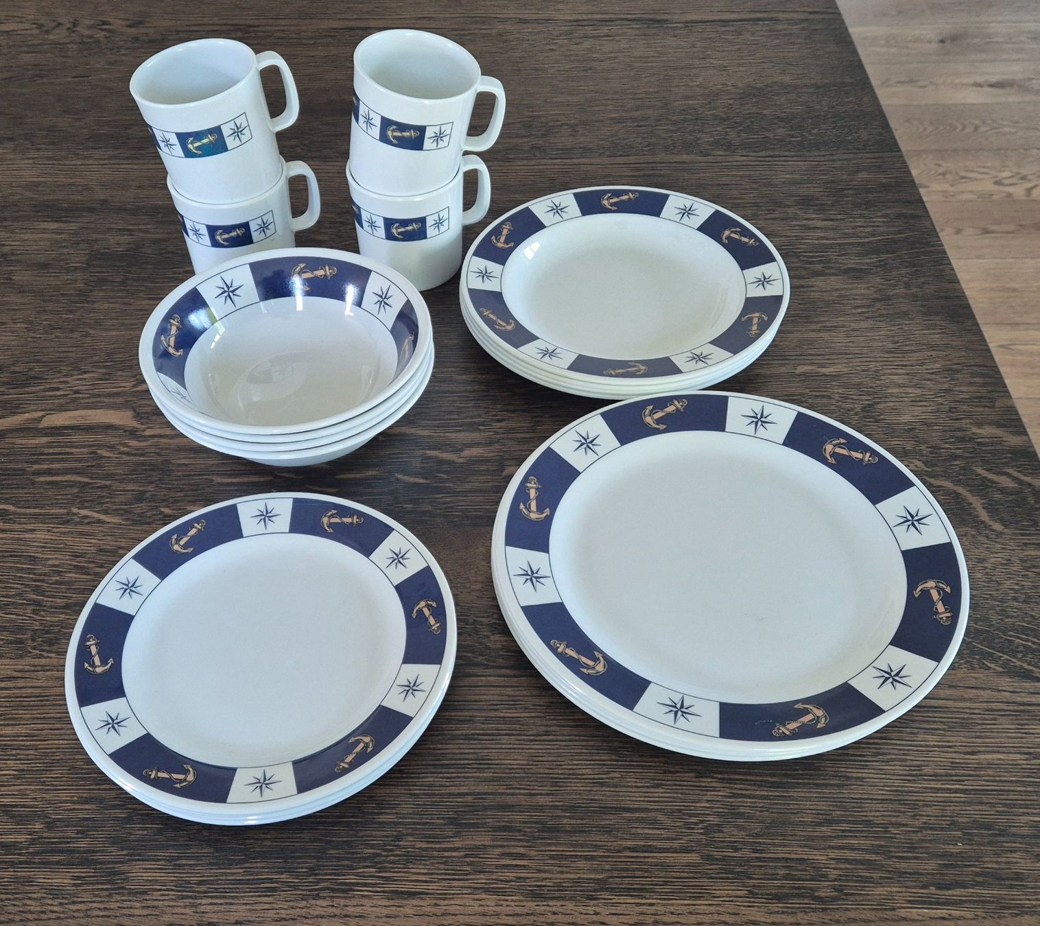 Services de table: Campinggeschirr 20 teilig – Neuf (Voir description) à Ossingen par Leyazo