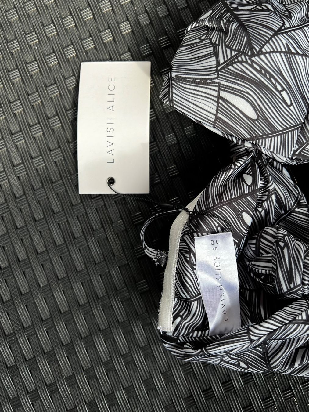 Badekleider & Bikinis: Neue Bikini  lavish alice M – Neu und originalverpackt aus Riehen von edu_92w7 7