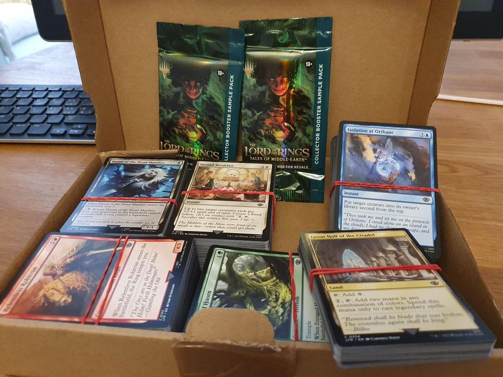 Magic The Gathering The Lord of The Rings: Tales of Middle-Earth Commander Deck Bundle – Includes All 4 Decks