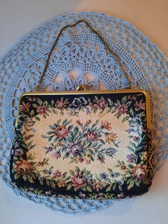 Handtasche  Gobelinstoff goldfarbener Rahmen guter Zustand