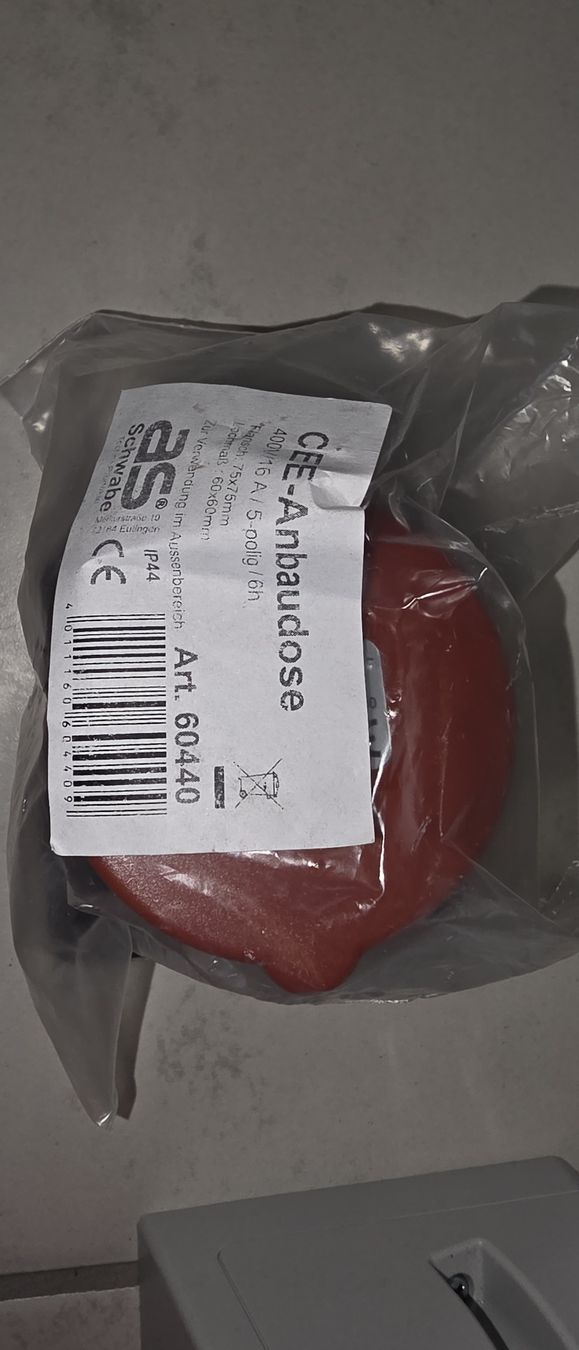 Spine: Elektromaterial 380 400Volt Stecker& Kabel – Usato da Aarburg venduto da Se20 2