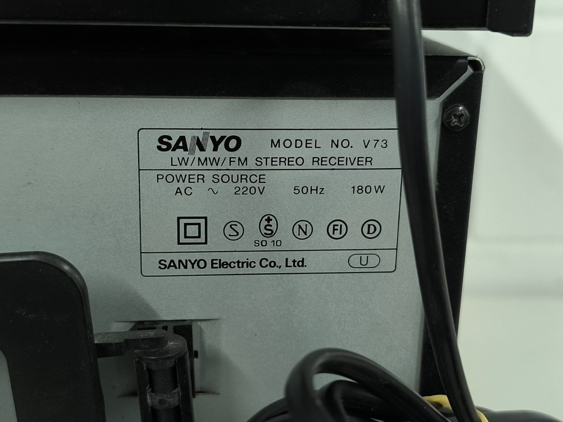 Sanyo Ricevitori: Sanyo V73 Stereo Receiver & Delcom CD-Player geprüft – Usato da Rüti ZH venduto da Restwert_Rueti_ZH 6