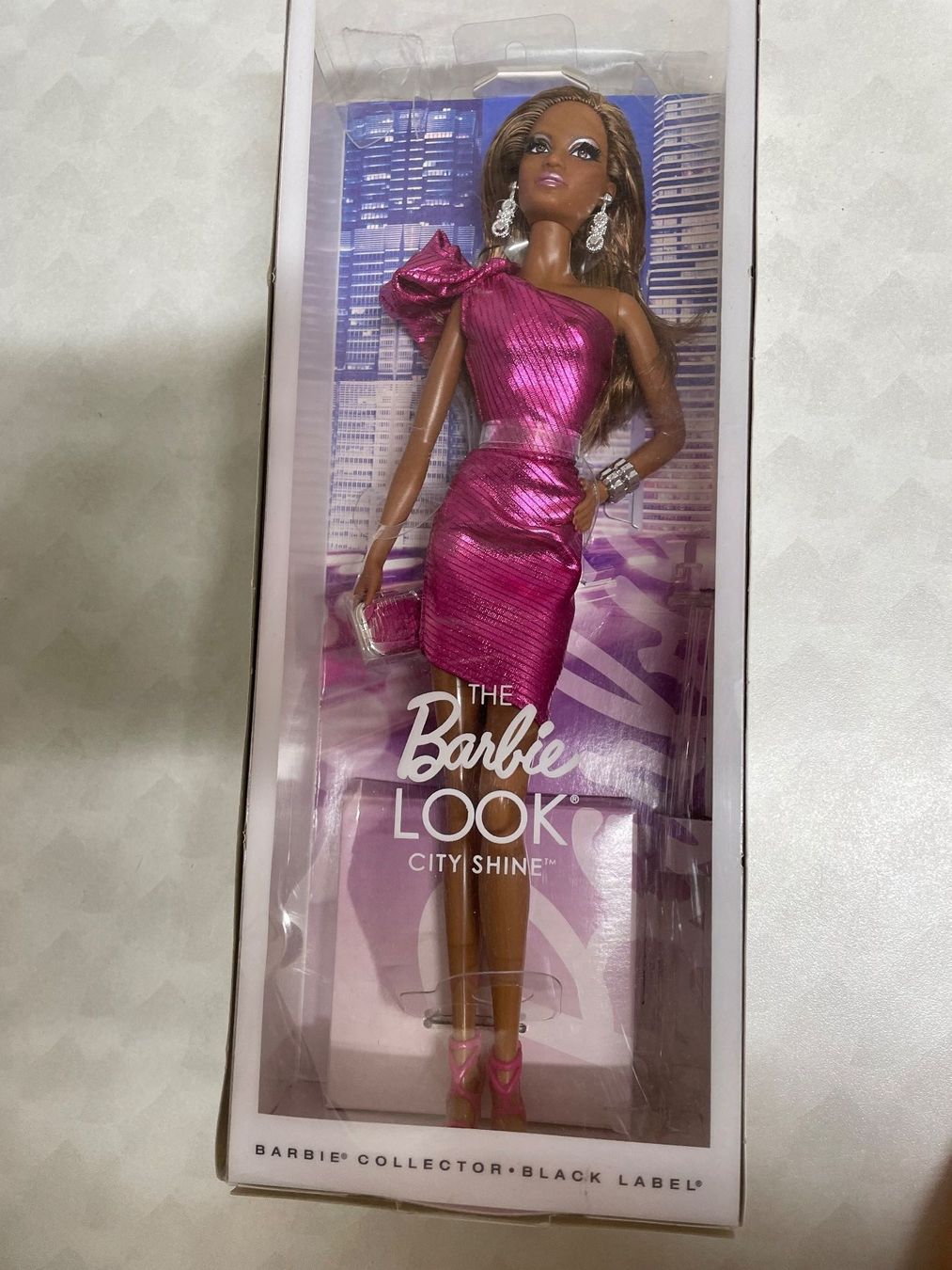 Poupées: BARBIE THE LOOK CITY SHINE – Neuf avec emballage d'origine à Zürich par Sundaygirl