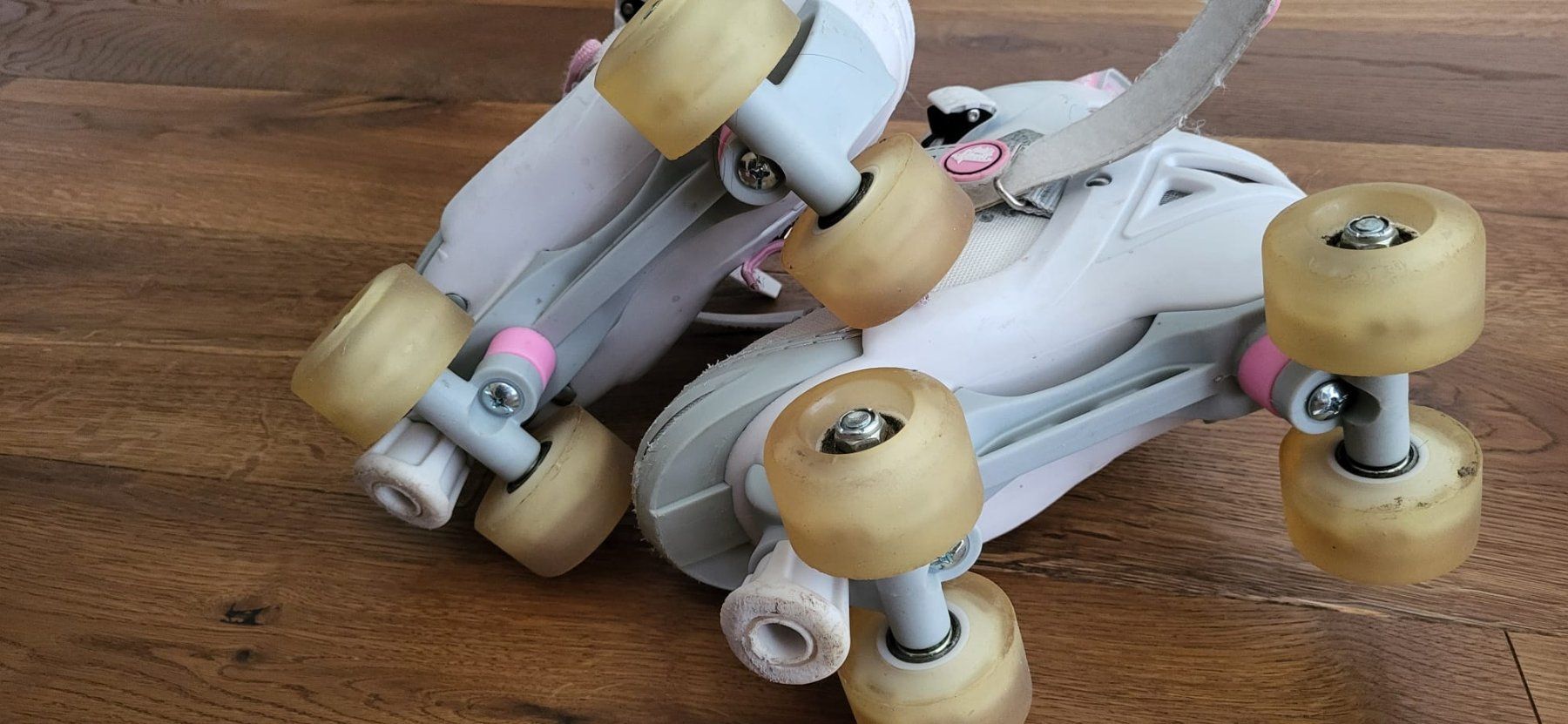 Pattini in linea & Pattini a rotelle: Rollschuhe mit 4 Rädern – Usato da Horgen venduto da Sonya2 1