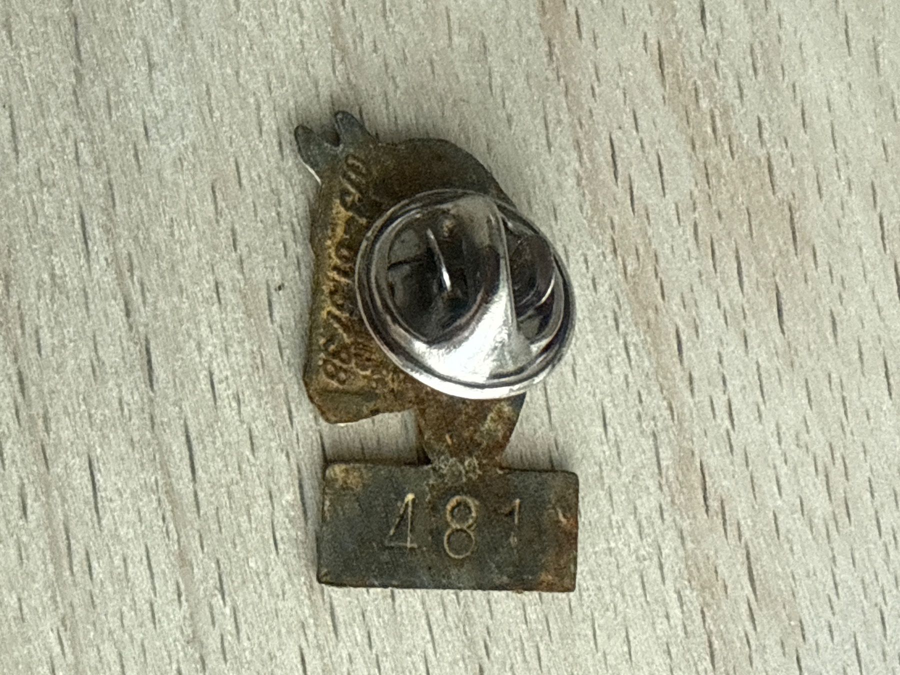 Placchette & Badge: Pin Hackborn Marie – Usato da Glattbrugg venduto da Schweigmatt 1