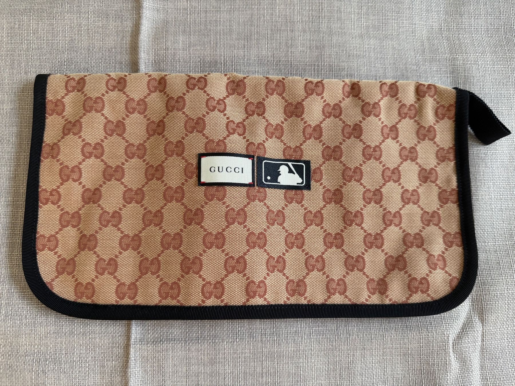 Gucci Borse: Gucci x NY Yankees Pouch, Bag, Clutch, Mappe – Nuovo e nell'imballaggio originale da Zollikofen venduto da Danijela1983 5