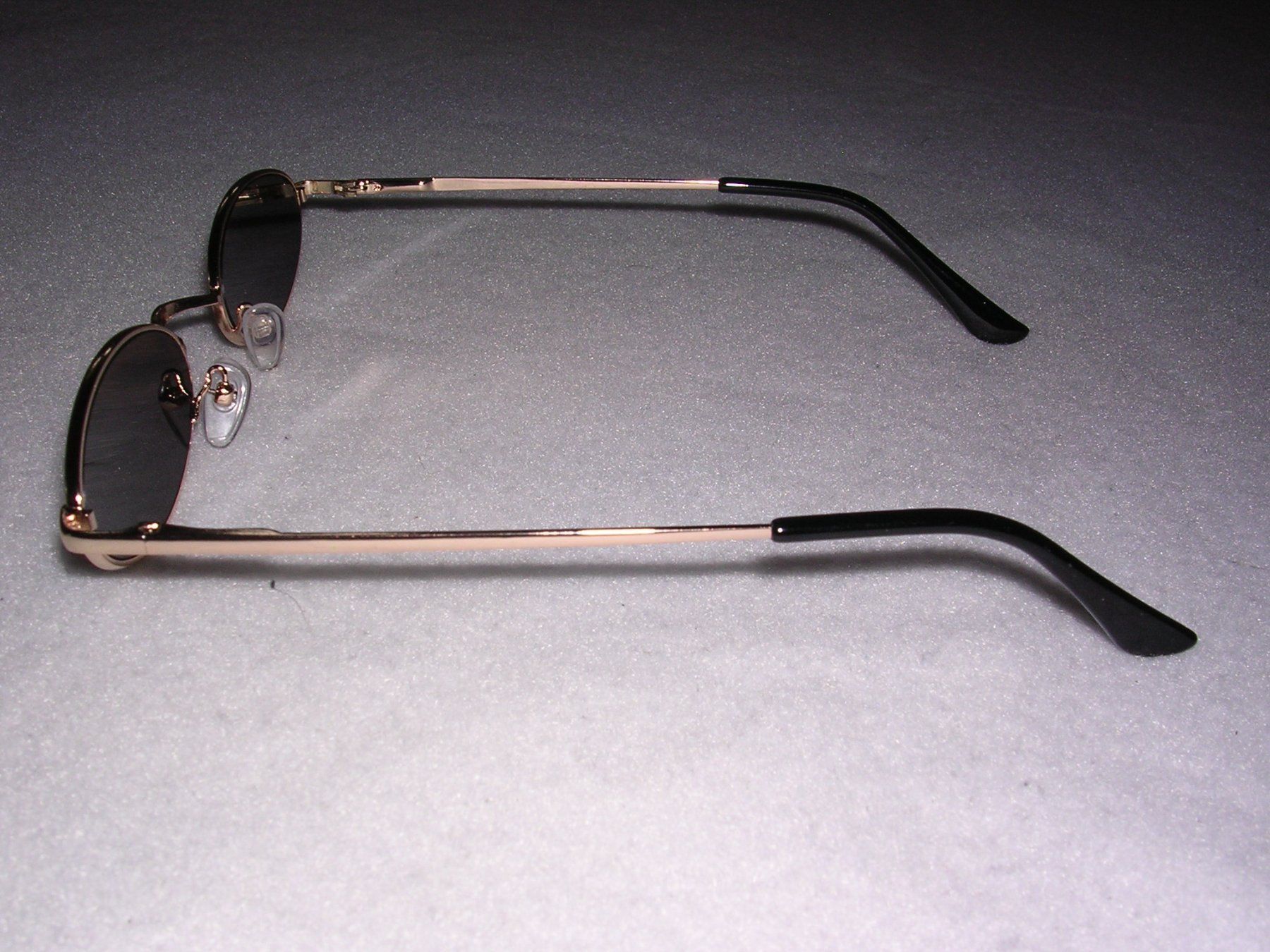 Occhiali & Lenti: Coole, minimalistische Sonnenbrille – Usato da Trun venduto da Romi066 1
