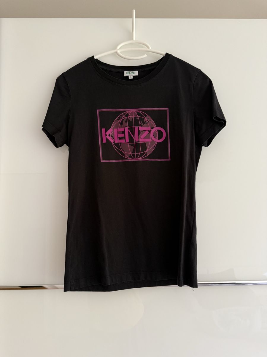 T-shirt: T-Shirt Schwarz Kenzo Globe Print Grösse S – Usato da Basel venduto da valfer