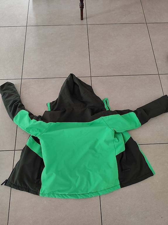 Giacche: Giacca da sci/snowboard  – Usato da Pregassona venduto da pce_xm2t