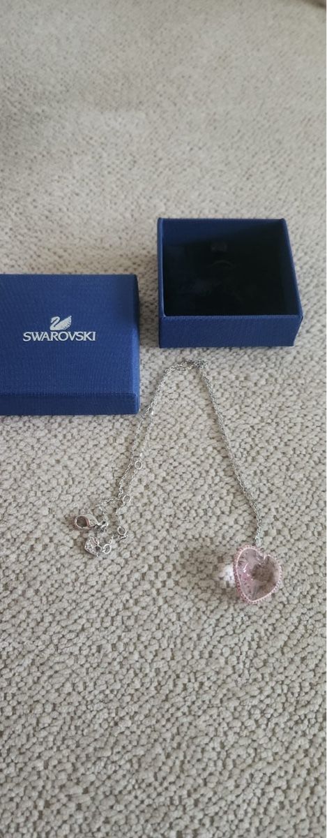 Swarovski Catenine: Swarovski Halskette mit Herzanhänger – Nuovo (secondo la descrizione) da Zürich venduto da alv_pqz2