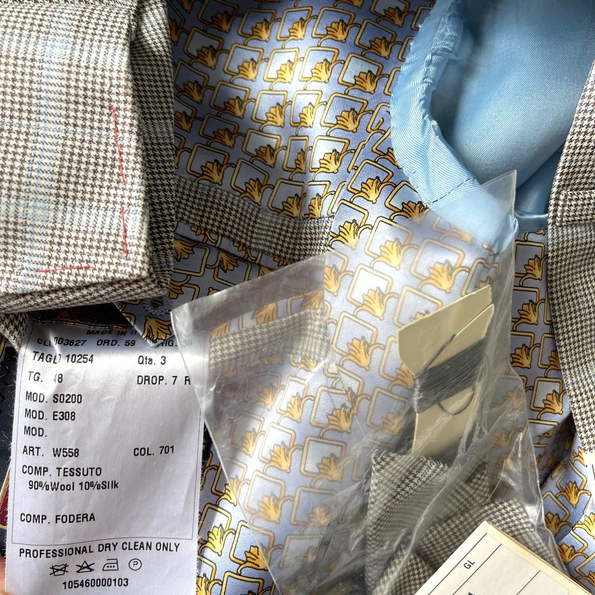 Completi: FERU New Suit – Nuovo e nell'imballaggio originale da Emmen venduto da Avviivva_Com2023 8