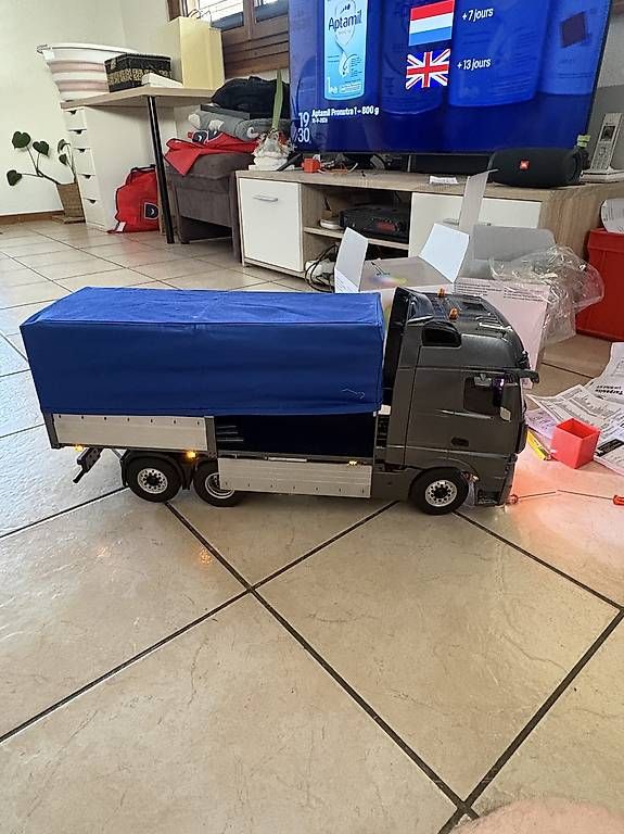 Modellismo RC: Tamiya Actros  – Usato da Mézières FR venduto da Paulwalke3 3