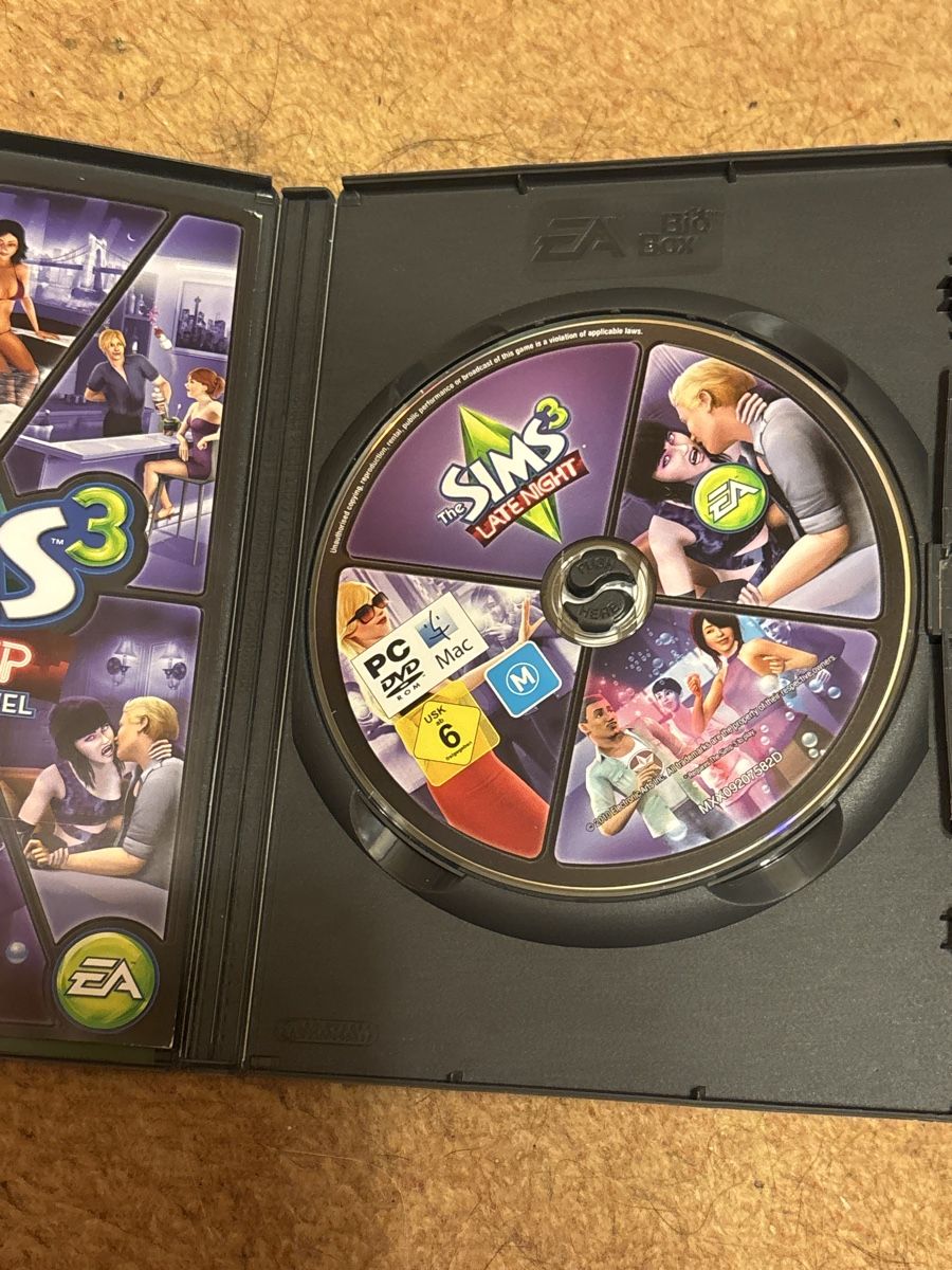 Giochi: Les Sims 3: Accès VIP - Jeu PC/Mac – Usato da La Chaux-de-Fonds venduto da lea_77ly 2