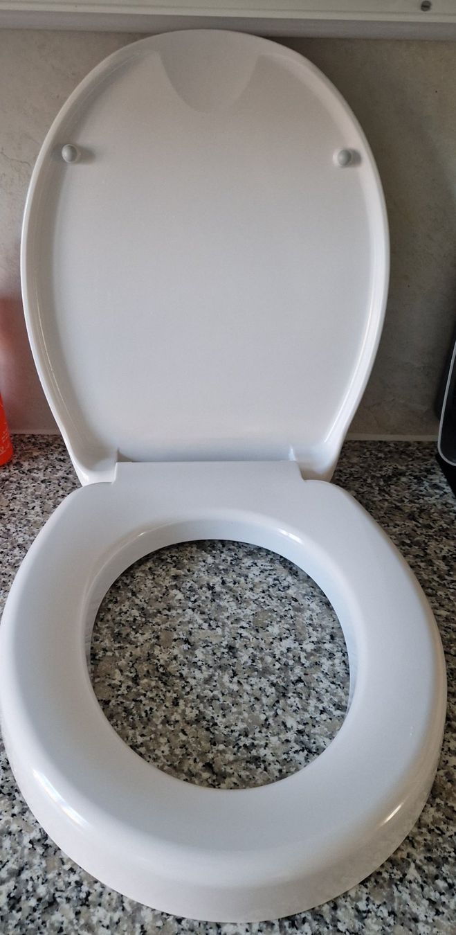 WC: WC SITZ COMFORT – Nuovo (secondo la descrizione) da Riehen venduto da Amber28 1