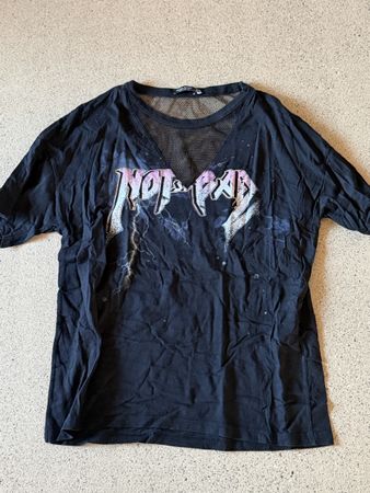 T-shirt Bershka noir avec détails résille taille M