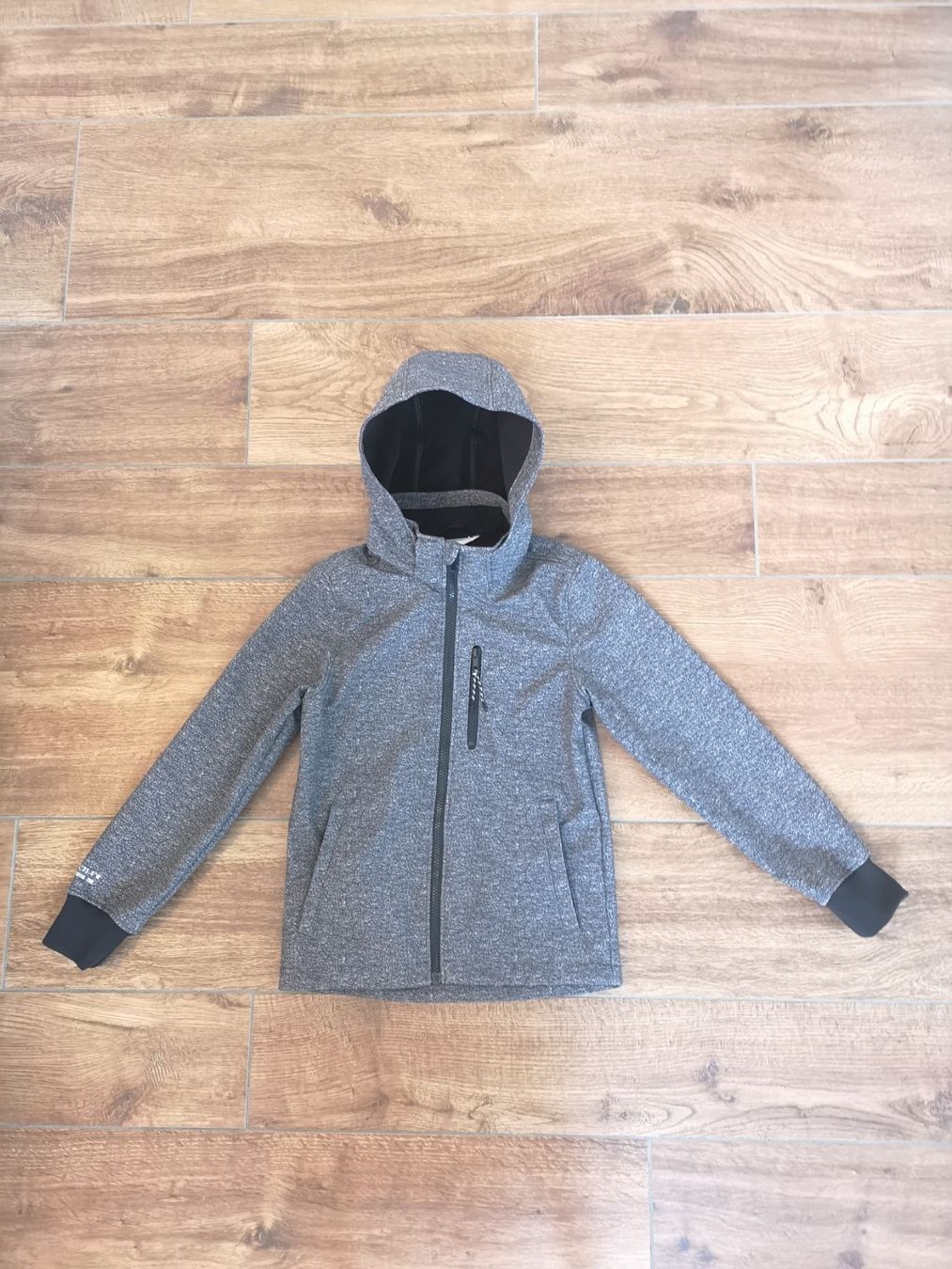 H&M Jacken & Mäntel: Softshelljacke H&M Gr. 140 TOP ZUSTAND – Gebraucht aus Fällanden von has_8zdw