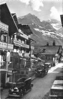 Champéry VS Dorfstrasse mit Oldtimern und Hotel Champery