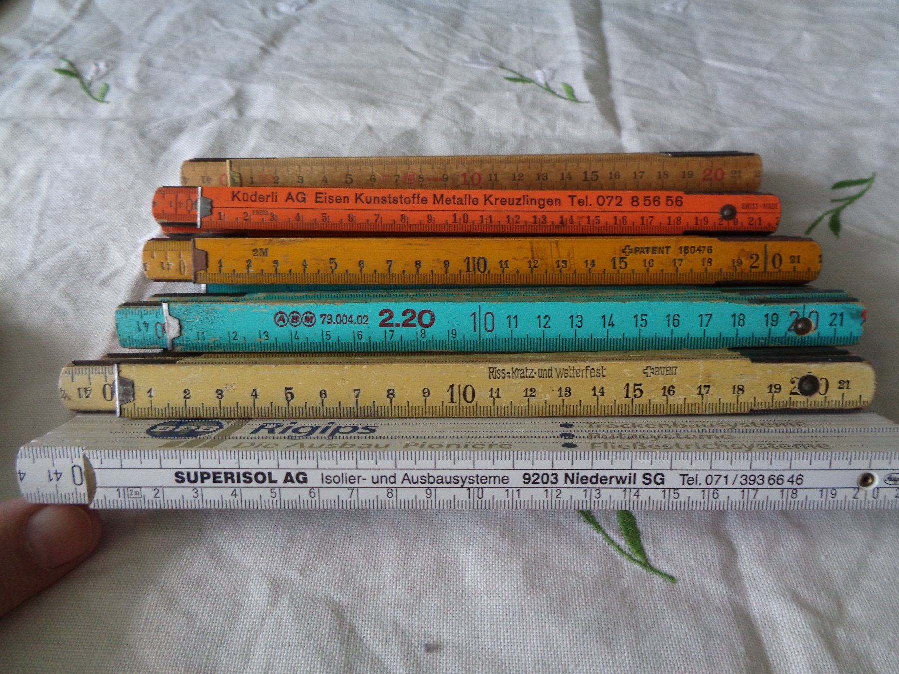 Tous les outils: lot 6 +  double mètre antiques... – D'occasion à Arbon par kbine1_is_back