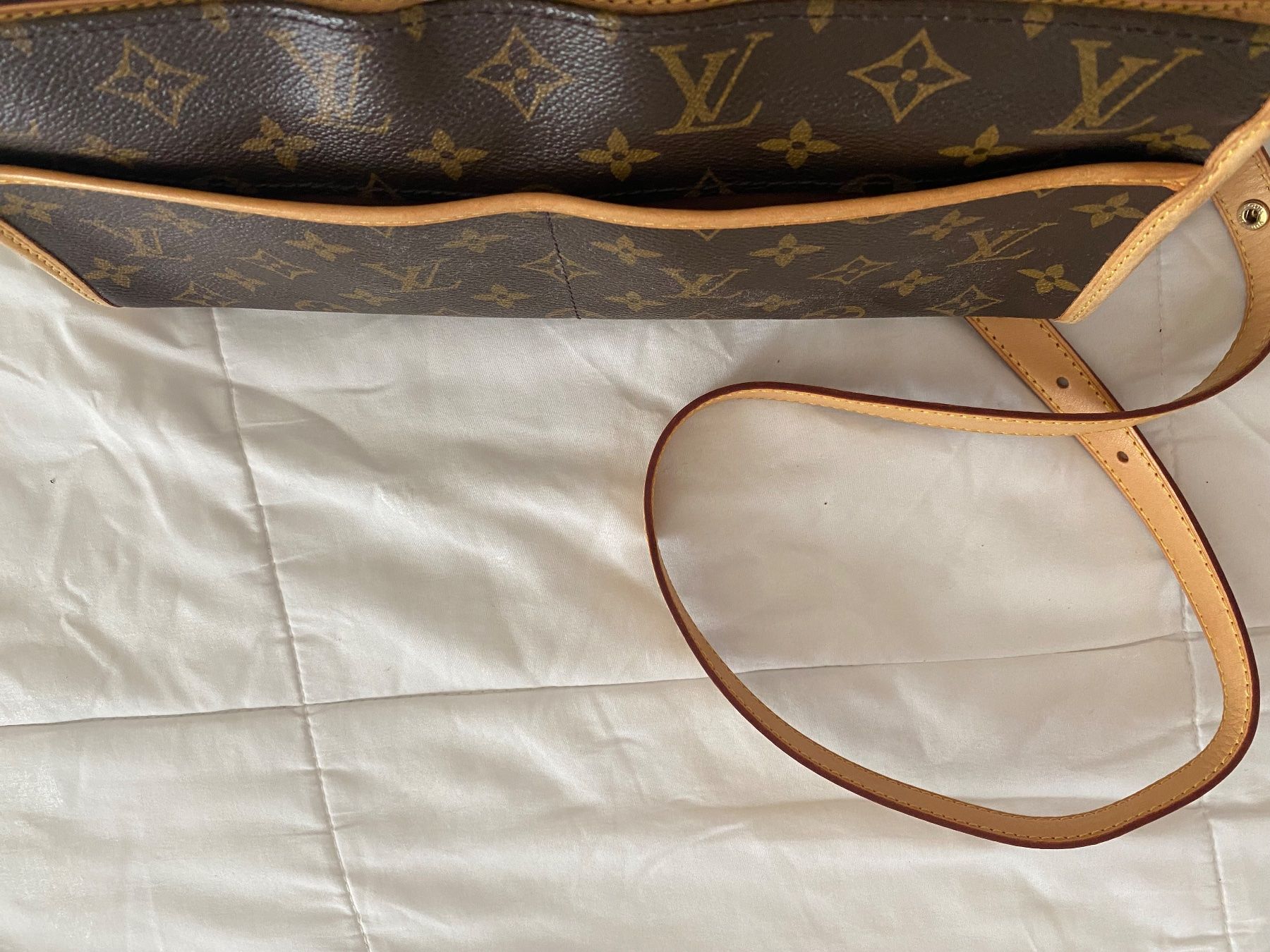 Louis Vuitton Taschen: LOUIS VUITTON Popincourt Long Monogram Canvas, 30x15cm – Neu (gemäss Beschreibung) aus Winkel von ferrari2022 4