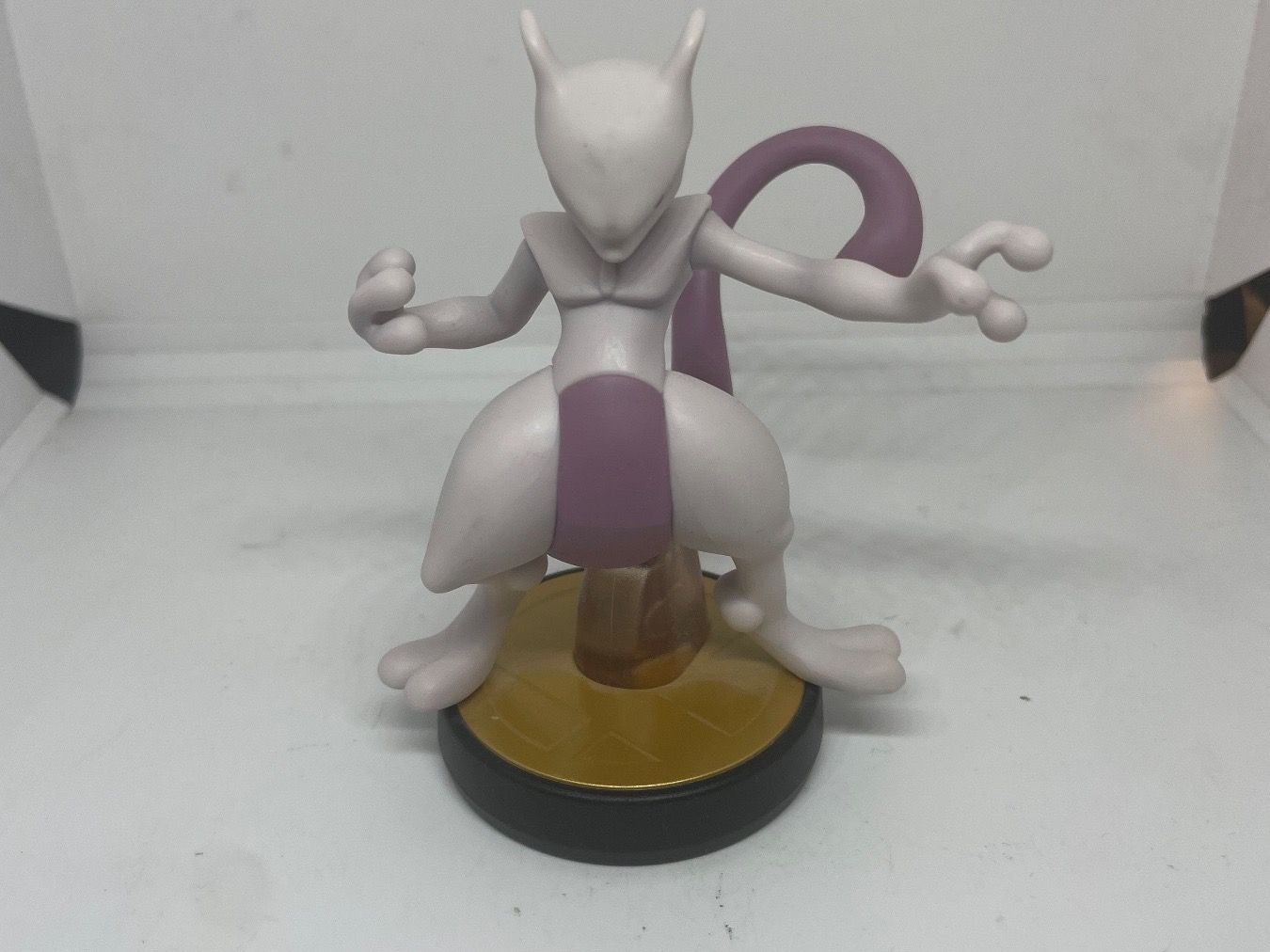 Nintendo Giochi: Mewtu Amiibo Nintendo – Usato da Dietlikon venduto da NESFEVER