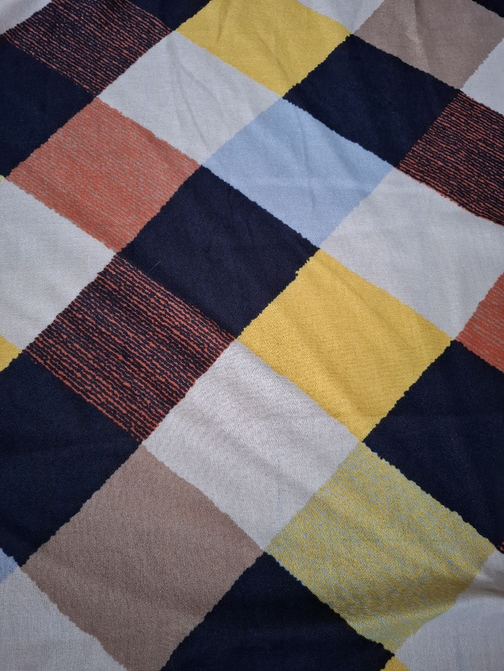Foulard & Sciarpe: Foulard léger et coloré – Usato da Neuchâtel venduto da FloKo88 1