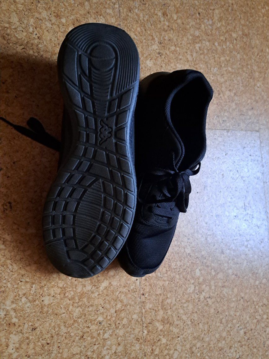 Chaussures hommes: Turnschuhe Grösse 42 Kappa – D'occasion à Schüpfheim par madeleine69 1