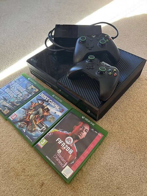 Microsoft Consoles: Xbox One Model 1540 – D'occasion à Merenschwand par myr_955l
