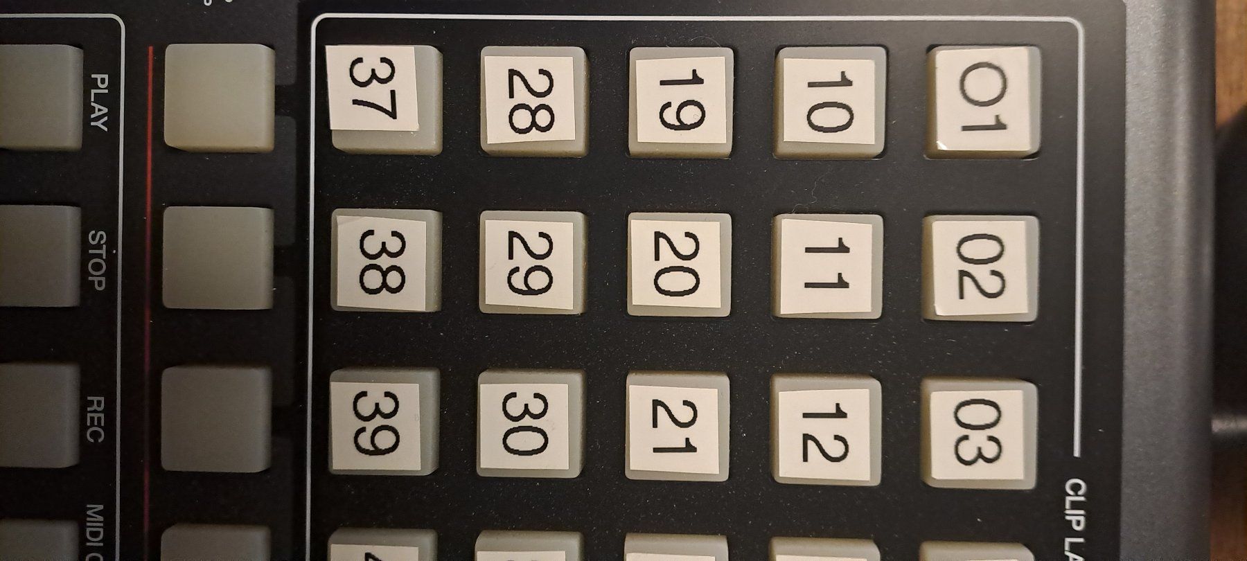 Akai Musikinstrumente: AKAI APC-20 Midi-Controller – Gebraucht aus Adliswil von ric_75mm 1